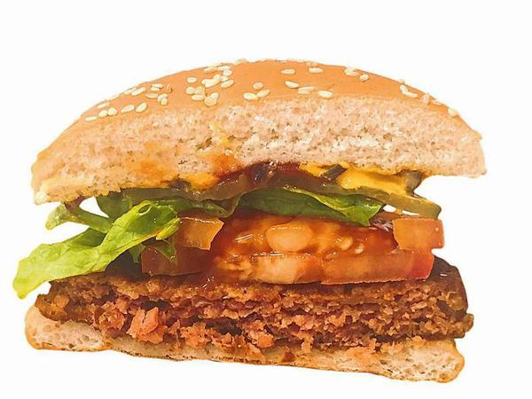 Der "Big Vegan TS" von "Mc Donalds" konkurriert - auch preislich - mit Billigburgern bekannter amerikanischer Ketten. Er konnte im Test am wenigsten überzeugen, war aber auch der günstigste Burger.