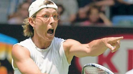 So nicht, Schiedsrichter! Martina Navratilova wehrt sich bei den Australian Open 2003. Da war sie 46.