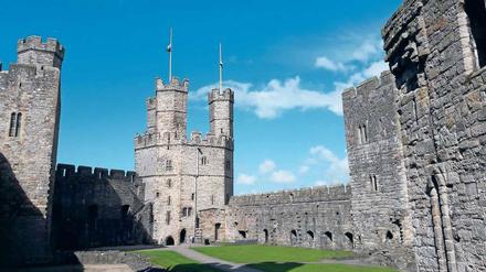 Mittelalterlich. In Caernarfon wurde Charles zum Prince of Wales gekrönt. 