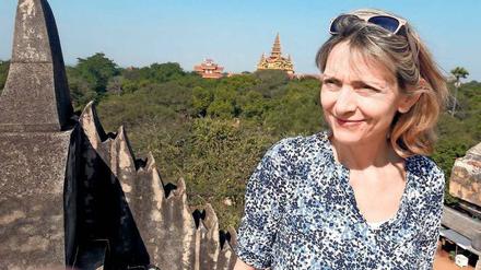 Auf der Hut. Karen Faist begleitet als Ärztin Touristen an exotische Orte wie Bagan.