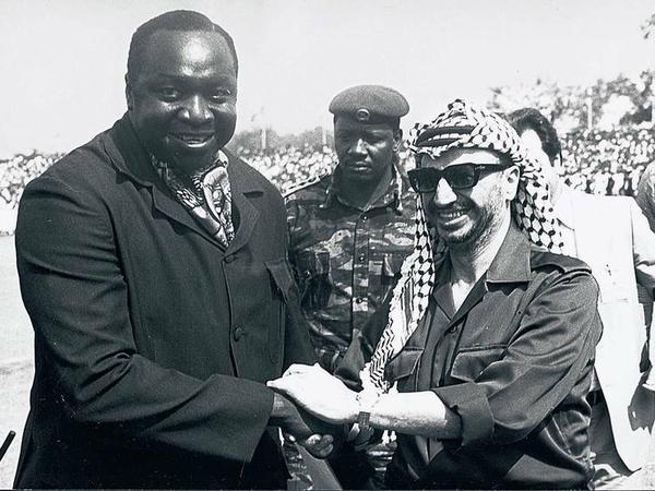 Verbündeter der arabischen Welt. Amin mit seinem Freund Arafat.