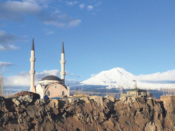 Am Ararat erinnert ein Bergabdruck an die Arche Noah.