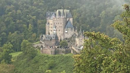 Viele Türmchen, viele Hashtags: die Burg Eltz in der Eifel.