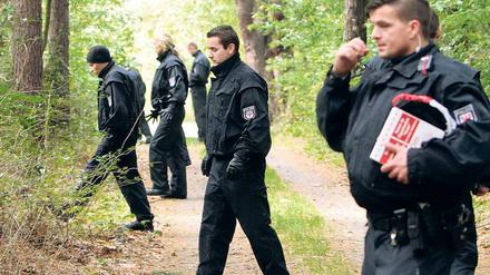Nach der Entführung eines Bankers im Oktober 2012 durchkämmten 400 Polizisten den Wald in Storkow