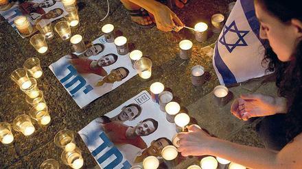 Auch in Tel Aviv fanden Trauerfeiern für die Jugendlichen statt.