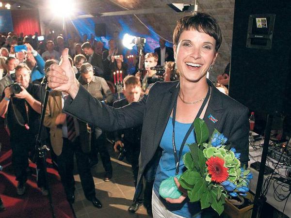 Im Partykeller. Die Spitzenkandidatin der AfD in Sachsen, Frauke Petry, holte für ihre Partei zehn Prozent der Stimmen. In die Regierung kommen wird sie aber wohl trotzdem nicht.