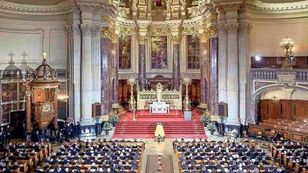 Die Trauerfeier fand im Berliner Dom statt - keine andere Kirche wäre groß genug gewesen für die 2000 Besucher.