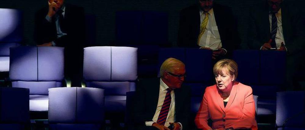 Unter besonderer Beobachtung: die Kanzlerin Angela Merkel.