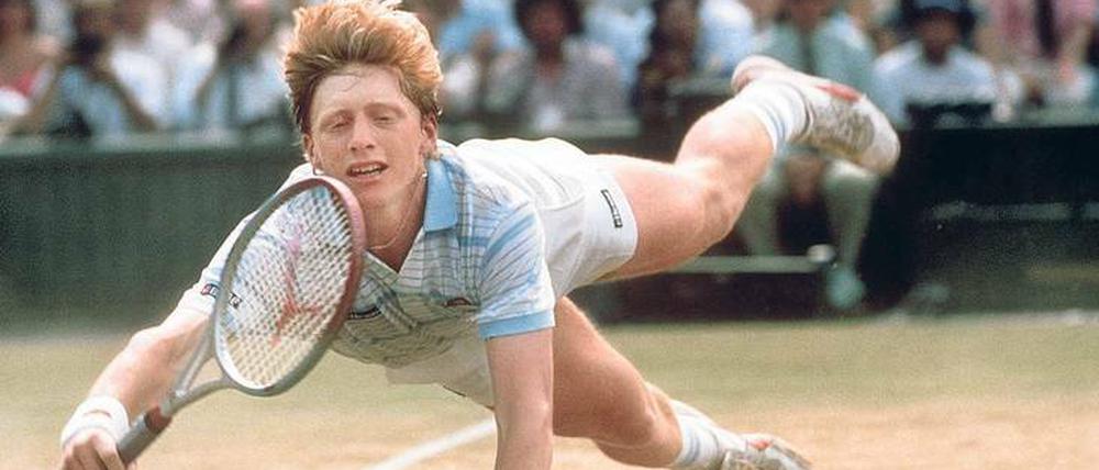 Für immer 17. Als jüngster Spieler der Geschichte gewinnt Becker 1985 in Wimbledon. 