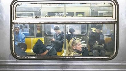 Sit and wait in der New Yorker Subway