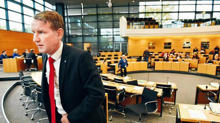 Wegen des Wahlkampfes wird Björn Höcke von seinen Parteikollegen nicht offen angegriffen. Doch er hat Fehler gemacht.
