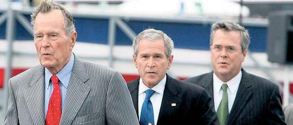 Die Dynastie. Vater George H. W. Bush und die Brüder George W. und Jeb (von links). 