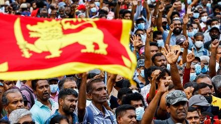 Präsident Wickremesinghe stößt im Volk auf Skepsis. Viele werfen ihm vor, hinter seinem Vorgänger Gotabaya Rajapaksa zu stehen.