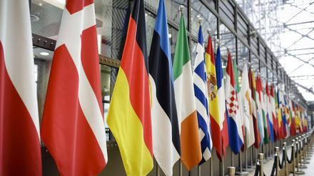 Laut einer Studie müsste die EU 18 Sprachen aus den Verträgen bannen, um wirtschaftlich noch stärker zu sein. 