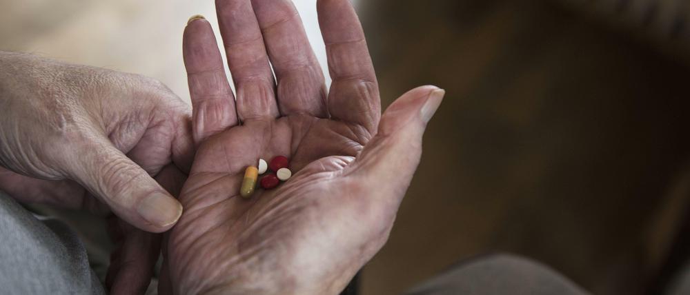 Der Palliativmedizin steht inzwischen eine ganze Palette an schmerzlindernden Medikamenten bereit.