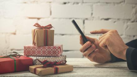 Online-Händler werben bereits vor Weihnachten mit unschlagbaren Rabattaktionen.