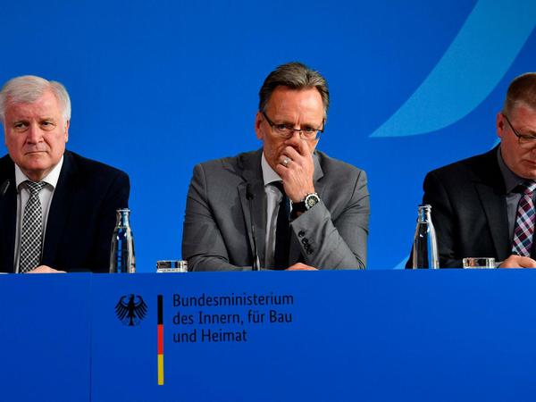 Innenminister Seehofer, BKA-Präsident Münch und Verfassungsschutzchef Haldenwang bei der Pressekonferenz am Dienstag.
