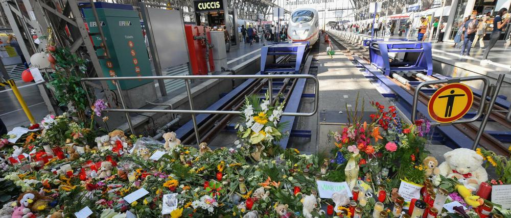 Gedenken am Tatort im Frankfurter Hauptbahnhof