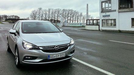 Der neue Beau aus Rüsselsheim: Opel hat seinen Astra komplett überarbeitet und will damit frischen Wind in die Kompaktklasse bringen.