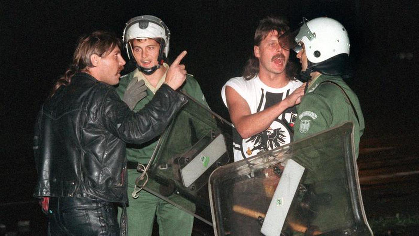 Pogrom von RostockLichtenhagen Die Chronologie eines Staatsversagens