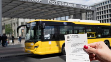 Das 9-Euro-Ticket gilt auch für den Bus.