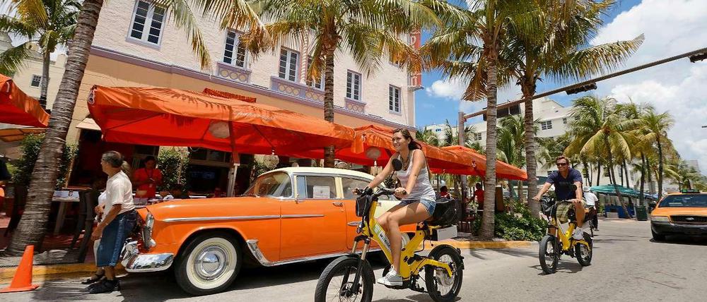 Die Touristen sind heute zurück in Miami Beach. Bevor Daoud 1985 Bürgermeister wurde, litt die Stadt unter Verbrechen und wachsender Armut.