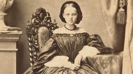 Nachlassverwalterin. Elisabeth Förster-Nietzsche (1846–1935) inszenierte und lenkte den Kult um ihren berühmten Bruder. 