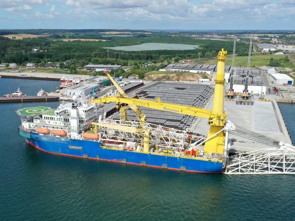 Nachdem die Reederei Allseas ihre Schiffe auf amerikanischen Druck abzog, wurde die Akademik Cherskiy von Gazprom in die Ostsee beordert.