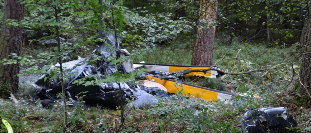Bei dem Hubschrauber-Absturz in Buchen am Sonntag waren drei Menschen ums Leben gekommen.