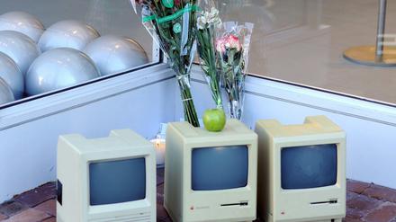 Happy Birthday Macintosh. Vor 30 Jahren stellte Apple den ersten bezahlbaren Computer mit Maus und grafischer Benutzeroberfläche vor.