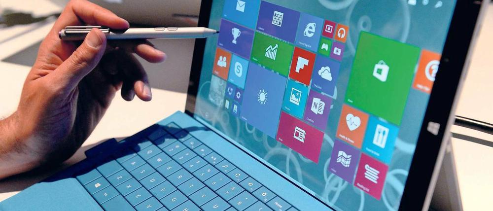 Das Display des Surface Pro 3 ist nun zwölf Zoll groß. Die neue Tastatur soll zudem mehr Standsicherheit bieten. Foto: dpa