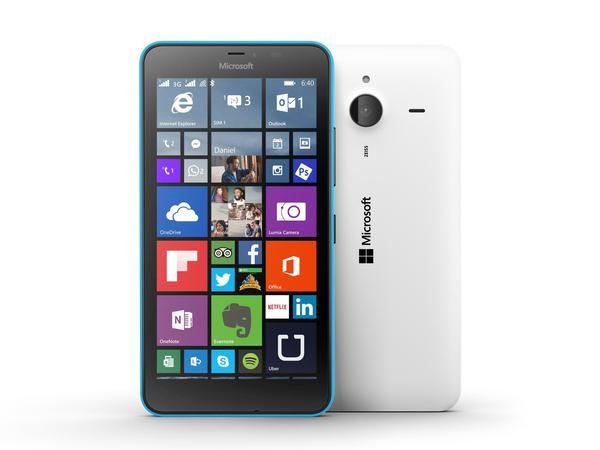 Das Lumia 640 gibt es in zwei Größen. Das Windows-Phone im Bild heißt 640 XL und hat eine Display-Größe von 5,7 Zoll.