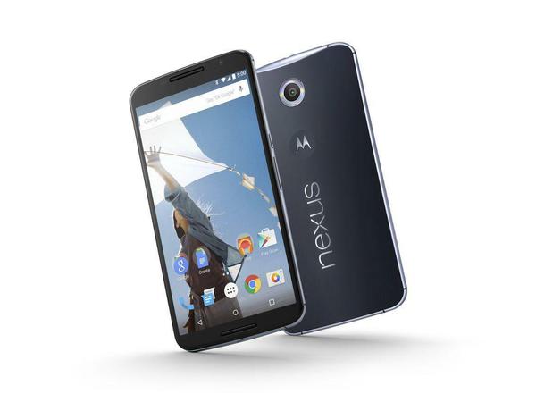 Das Nexus 6 von Motorola erhält ein Turboladegerät. In 15 Minuten tankt es das Smartphone mit Strom für sechs Betriebsstunden auf.