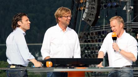 Im Expertengespräch: Während der Europameisterschaft 2008 stand Jürgen Klopp (Mitte) zusammen mit Urs Meier (links) als TV-Experte zur Verfügung.