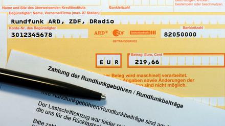 17,98 Euro muss jeder Haushalt bezahlen, unabhängig jeder Nutzung öffentlich-rechtlicher Programme