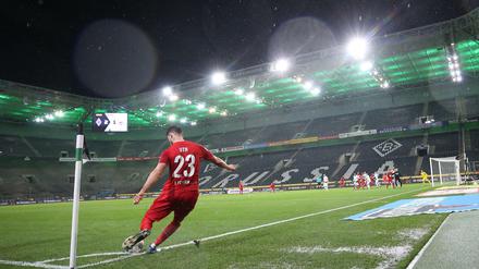 Erstes Geisterspiel: Borussia Mönchengladbach - 1. FC Köln, 21. Spieltag im Borussia-Park. 