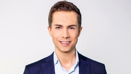 Christoph Hoffmann ist seit März wieder Nachrichten-Moderator bei n-tv und weiterhin Moderator der RTL II News.  