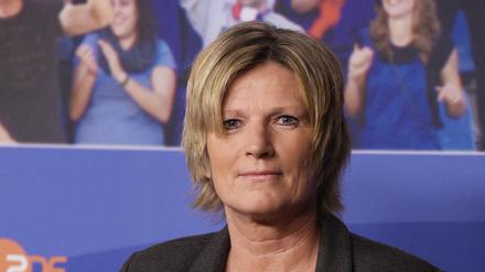 ZDF-Sportreporterin Claudia Neumann hat bei dieser Fußball-EM immer öfter Expertinnen an ihrer Seite.