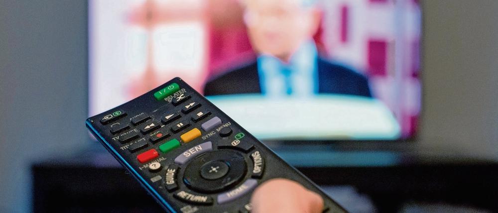 Wer über das digitale Antennenfernsehen DVB-T2 HD künftig private Programme sehen will, der muss vom 29. Juni an dafür zahlen.