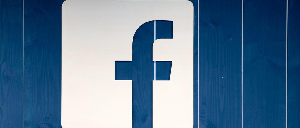 Facebook will zusammen mit dem Bundesjustizministerium eine "Taskforce" gründen, um gegen Hasskommentare im Netz vorzugehen. 