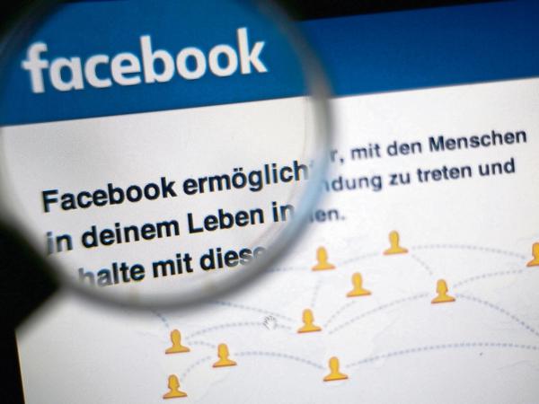 Facebook schweigt darüber, wie viele deutschsprachige Mitarbeiter von Nutzern gemeldete Kommentare prüfen und gegebenenfalls löschen. 