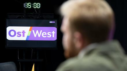 OstWest TV mit Sitz in Berlin-Charlottenburg richtet sich an russischsprachiges Publikum in Deutschland und im Ausland. 