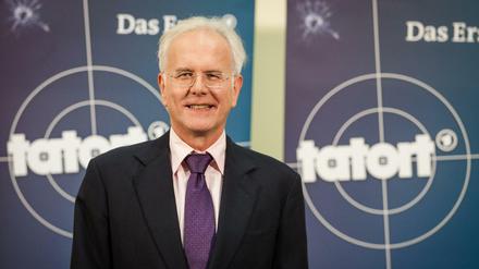 Am 8. Dezember 2015 posierte Fernseh-Entertainer Harald Schmidt noch als neuer Chef des Kommissar-Teams des Schwarzwald-"Tatorts". Jetzt hat er die Dreharbeiten abgesagt.