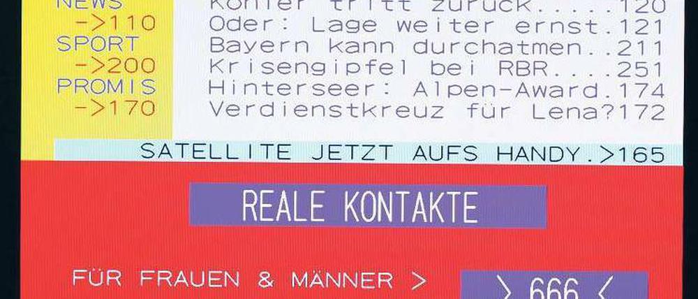 Kleine, doch klare Unterschiede. Die Startseite des ARD-Textes setzt ganz auf Information, beim kommerziellen Sender RTL ist Werbung Teil des Angebots. 