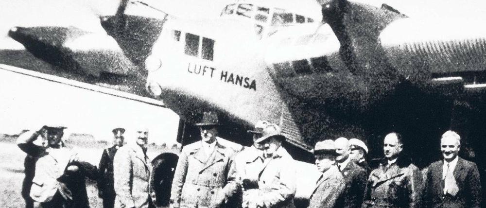 Letzter Aufruf. Adolf Hitler und andere NS-Größen nutzten die Maschinen der damaligen Deutschen Lufthansa intensiv bei Wahlkämpfen. Foto: picture-alliance/Mary Evans Picture Library