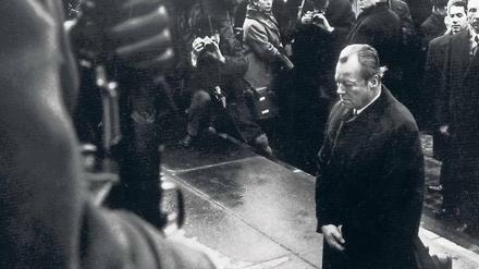 Symbol der Versöhnung. Willy Brandt kniet 1970 in Warschau nieder. Foto: dpa