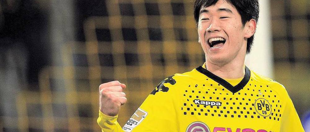 Zur offensiven Strategie der Liga gehört, erfolgreiche Spieler wie den Japaner Shinji Kagawa von Borussia Dortmund, auf länderspezifischen Webseiten hervorzuheben.