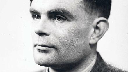 Porträt des Mathematikers als junger Mann. Alan Turing (1912-1954) war einer der wichtigsten Köpfe im Krieg gegen Nazi-Deutschland. Doch seine Verdienste blieben lange geheim. Seine Homosexualität hingegen nicht. Ein Gerichtsurteil trieb ihn schließlich in den Selbstmord.  