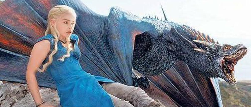 Die Drachen von Daenerys Targaryen (Emilia Clarke) wachsen fast genauso schnell wie die Fangemeinde der TV-Serie „Game of Thrones“.