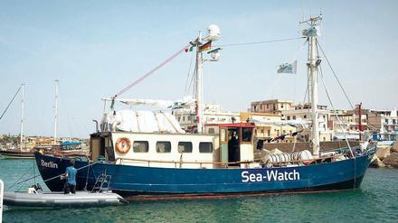 Die „Sea-Watch“ soll im Seegebiet zwischen Malta und der libyschen Küste Flüchtlingsbooten Hilfe leisten und Rettung einfordern.